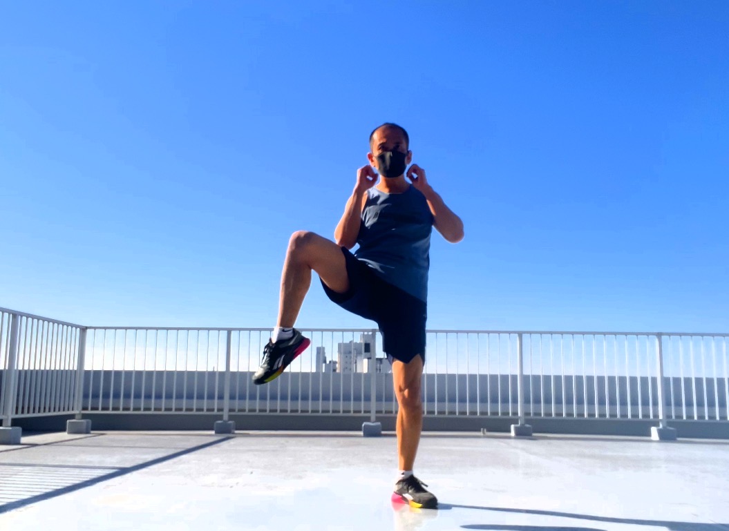 ボディコンバット,レスミルズ,レスミルズインストラクター,ボディコンバット93,ウォーミングアップ上半身,ポイント